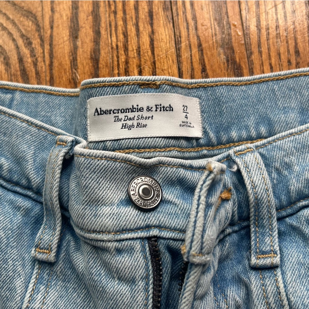 Blue denim dad short from Abercrombie selling cause I’m moving and need space
